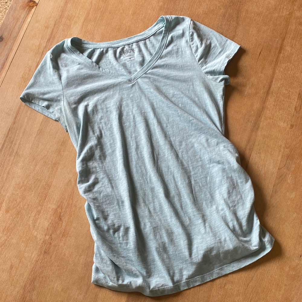 Soft blue maternity v-neck tee sz M